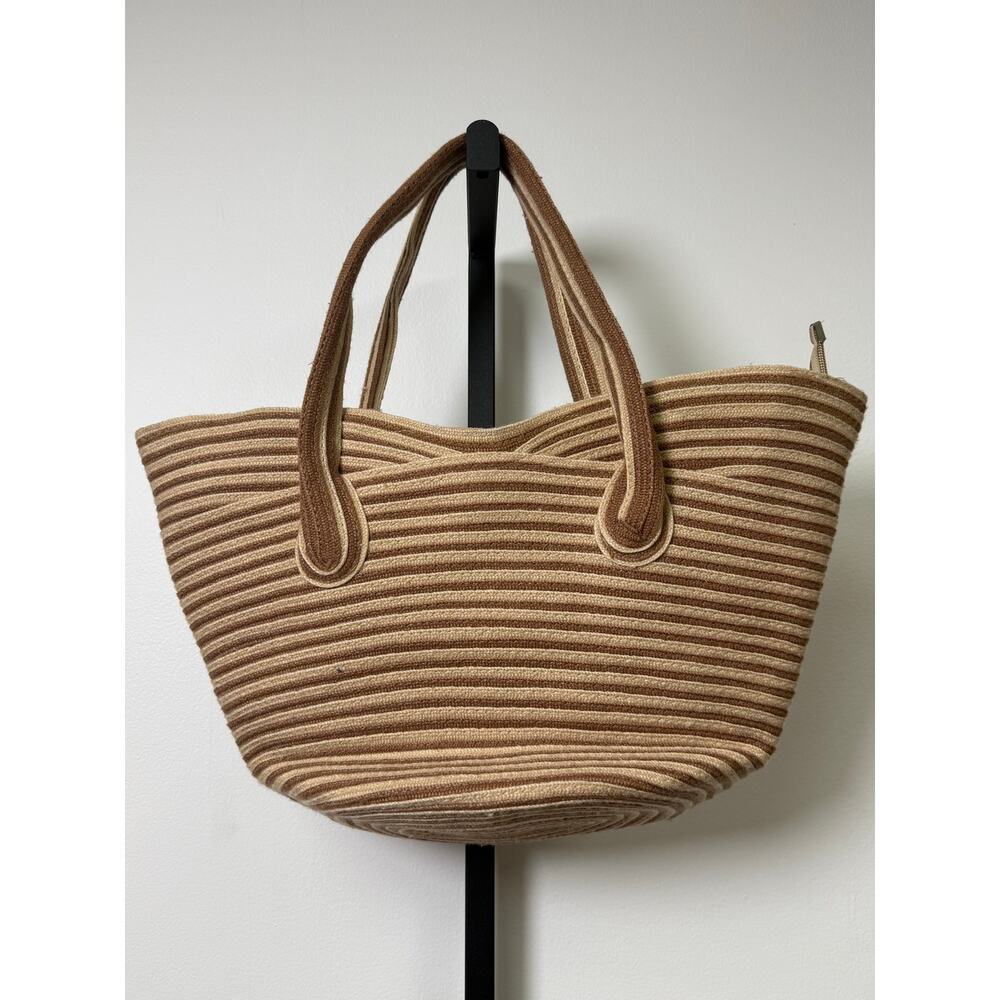 Striped Woven Tote Bag - Picture 5 of 6
